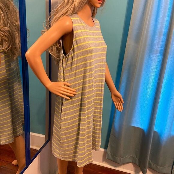 Time & Tru Green & Gray summer dress w/ pockets - Picture 4 of 6